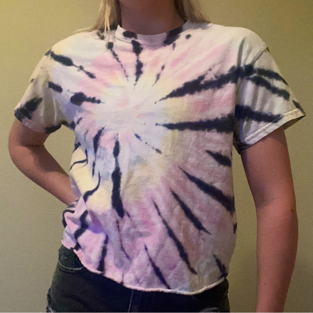 Women’s medium tie-dye crop top